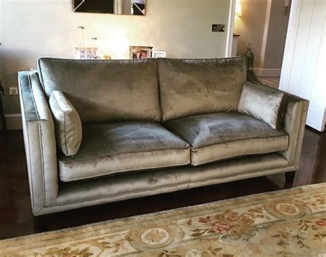 put a tudor 3 seater in an ambient
